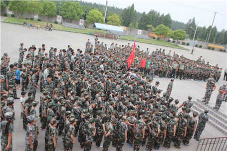 报名参加军事夏令营有什么要求吗