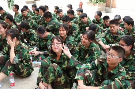 高中军训日记300字