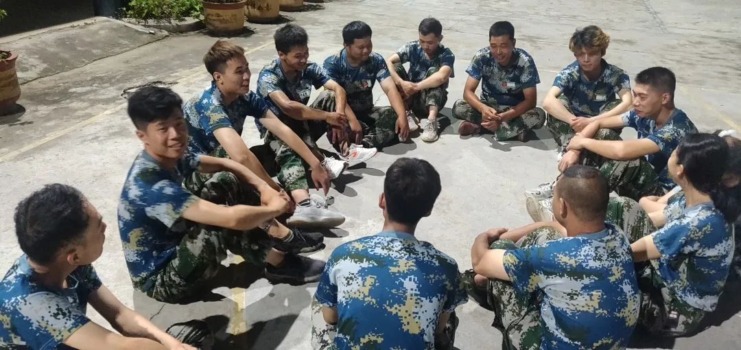 【魔训】今天团队不给你面子，明天市场就没有你的位置！,上海西点猎人军训基地