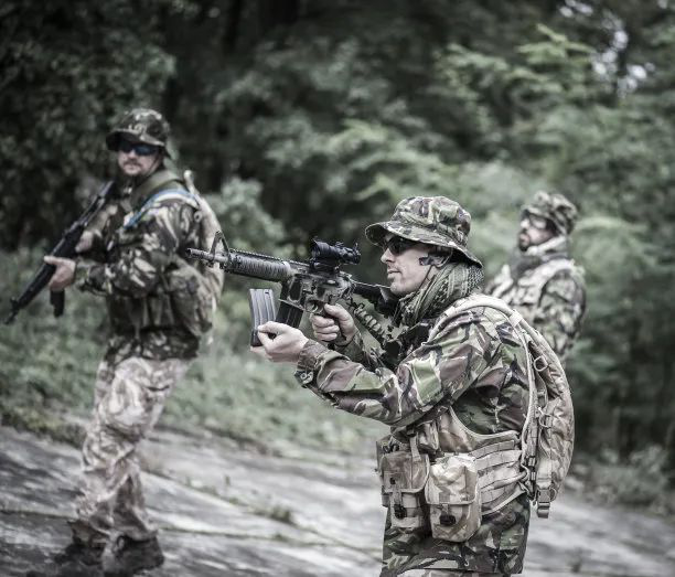 魔鬼五月，满屏荷尔蒙炸裂！集结“战、体、技、智”的巅峰力量！,拓展训练