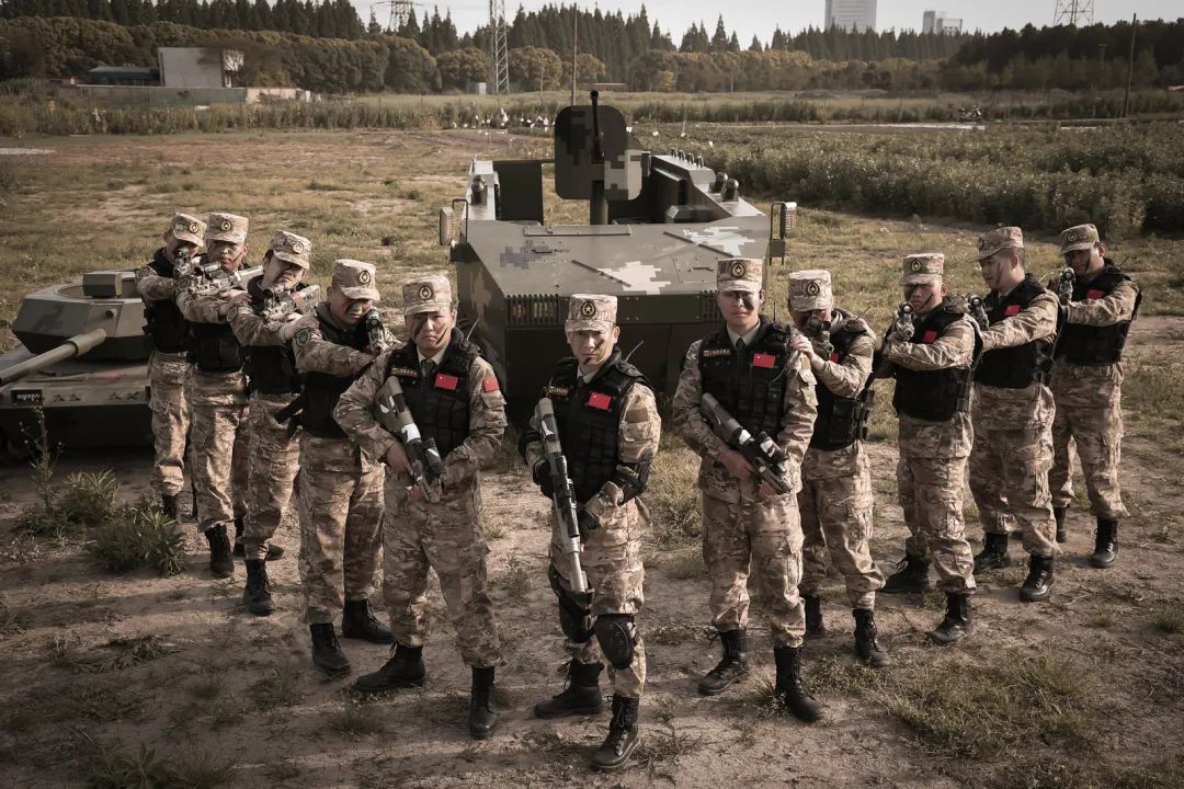 魔鬼五月，满屏荷尔蒙炸裂！集结“战、体、技、智”的巅峰力量！,拓展训练