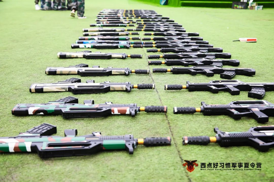 在这个一不留神就被淘汰的时代，只有战斗力超强的团队才能助力企业腾飞  西点做为一站式综合体企业服务供应商,十多年专为企业打造人才管理方案.针对企业内部问题,结合企业文化及自身特点,对企业不同层次人员量身设计.  三大产品业务主线训练方案  更加深入解决企业内部管理和员工心态问题,帮助企业打造优秀的狼性团队！